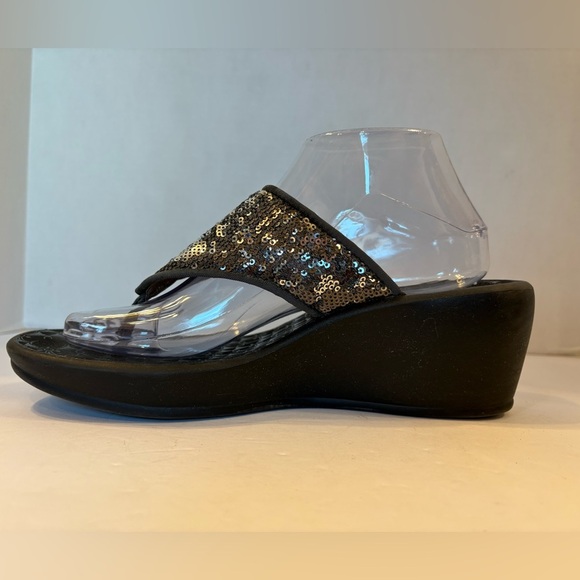 Clarks pewter silver gray wedge he’ll flip flop sandals size 9M - Picture 2 of 10